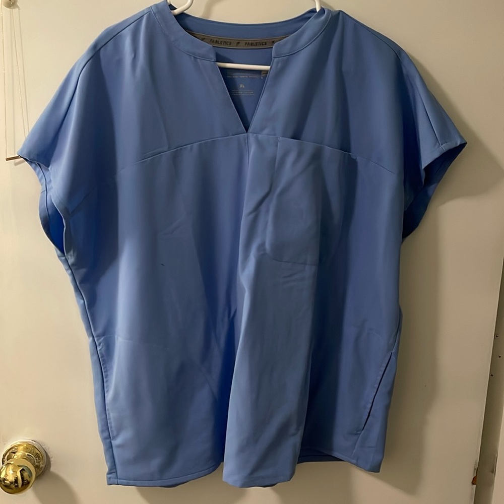 FABELETICS CEIL BLUE SCRUB TOP XL